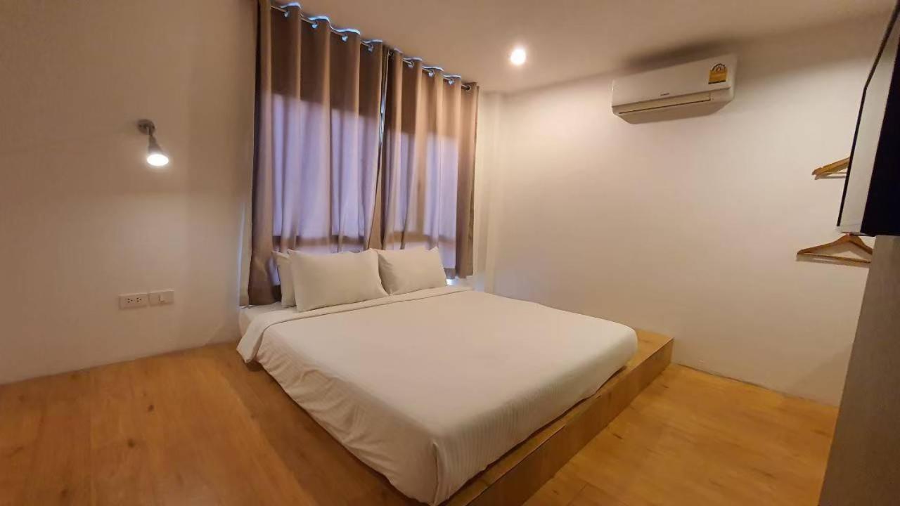 Srianunt Boutique Hotel Buriram Rom bilde